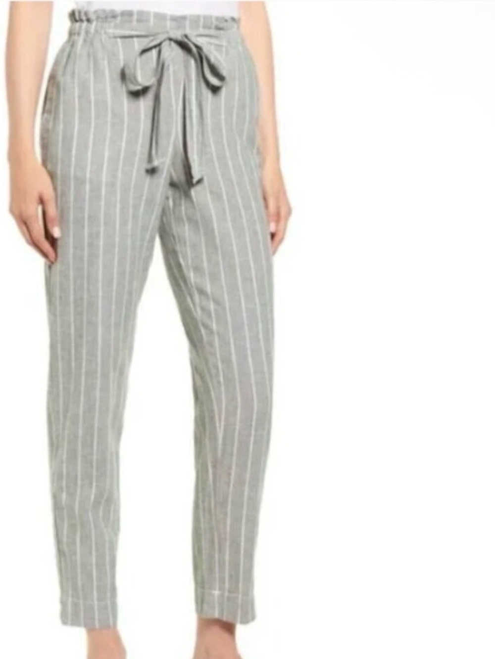 beachlunchlounge Gray Pinstripe Tie-Waist Cropped Pants - 70% OFF MSRP!!!